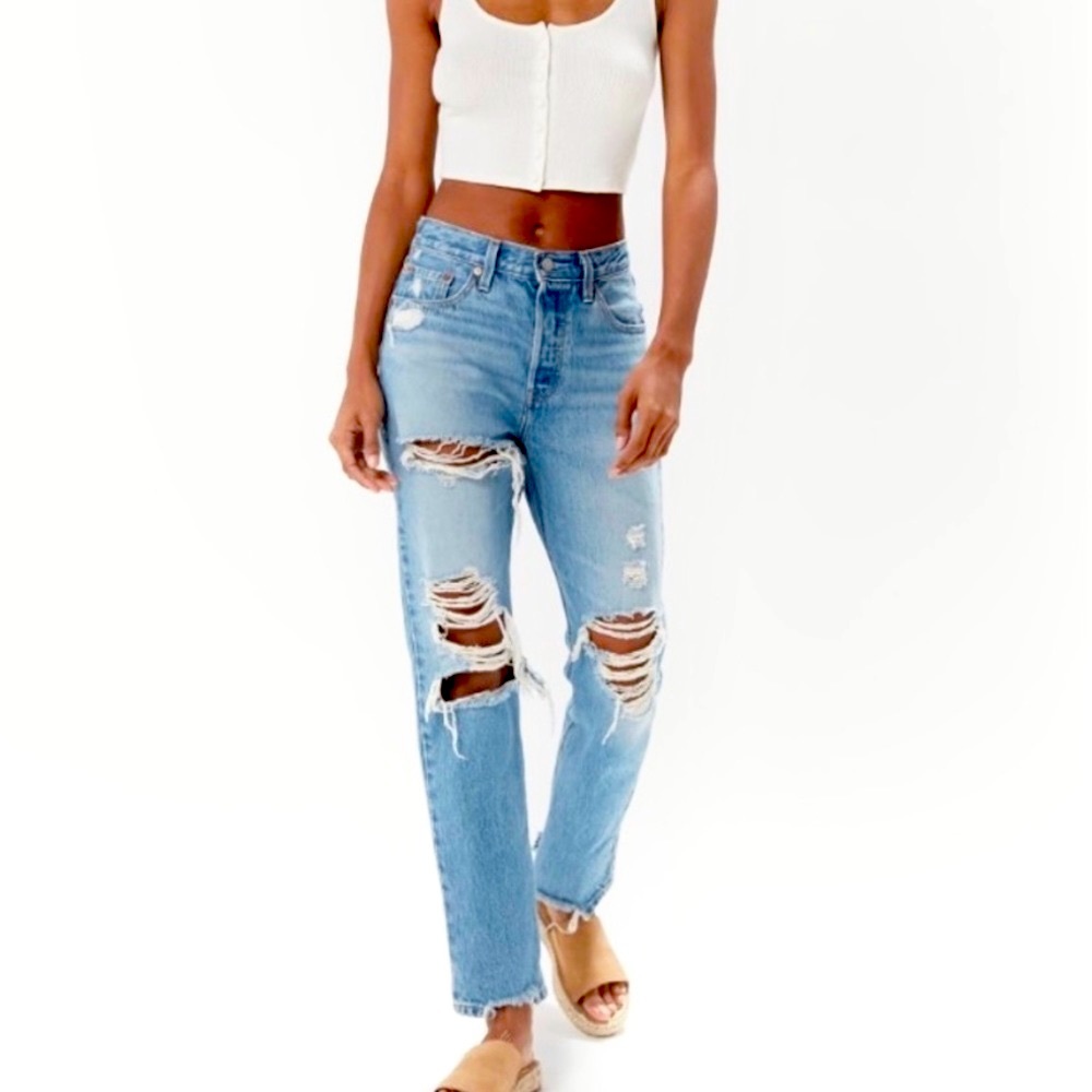 NWT Levi’s 501 Premium Distressed Straight Crop in Luxor Street Size 33 x 30